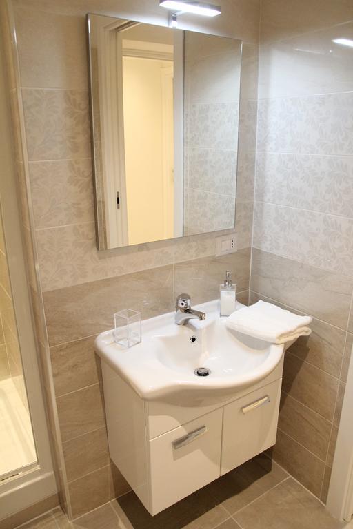 Quattro Stelle Al Porto Guest House Civitavecchia Extérieur photo