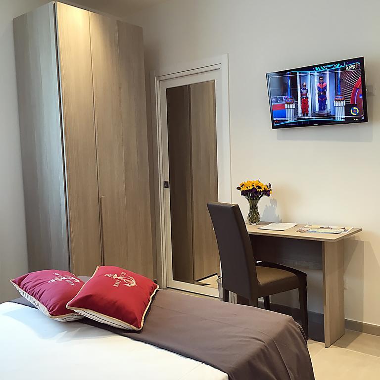 Quattro Stelle Al Porto Guest House Civitavecchia Extérieur photo
