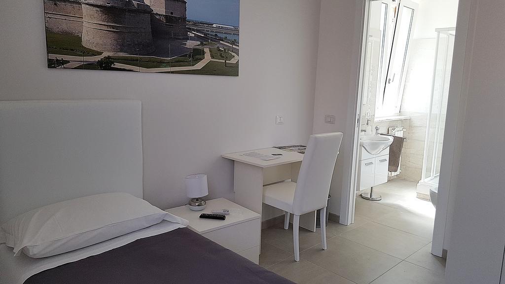 Quattro Stelle Al Porto Guest House Civitavecchia Extérieur photo
