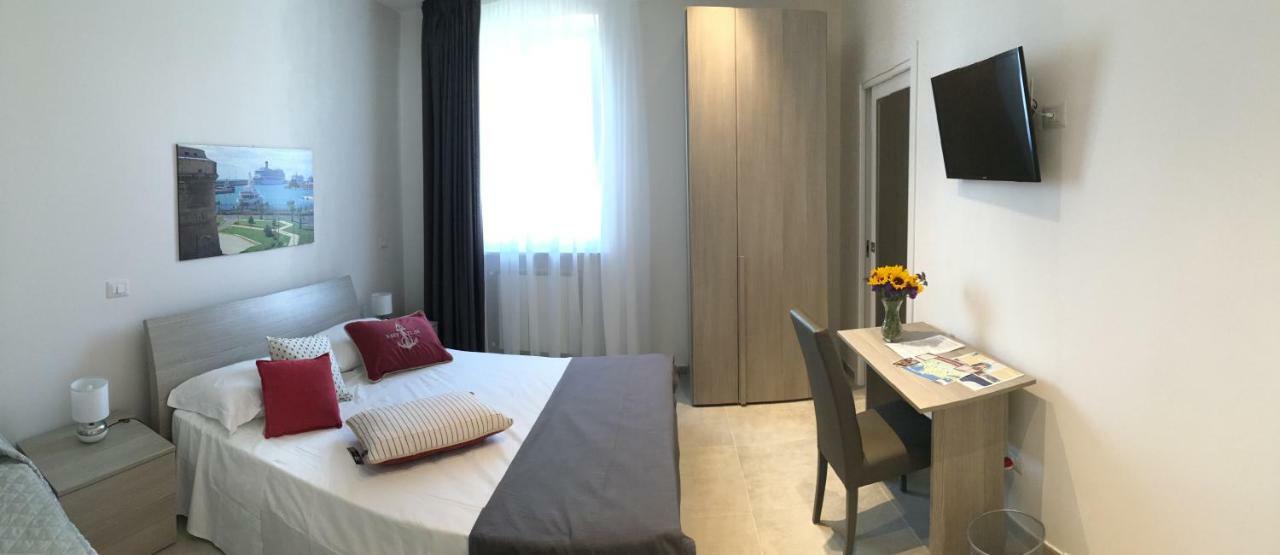 Quattro Stelle Al Porto Guest House Civitavecchia Extérieur photo